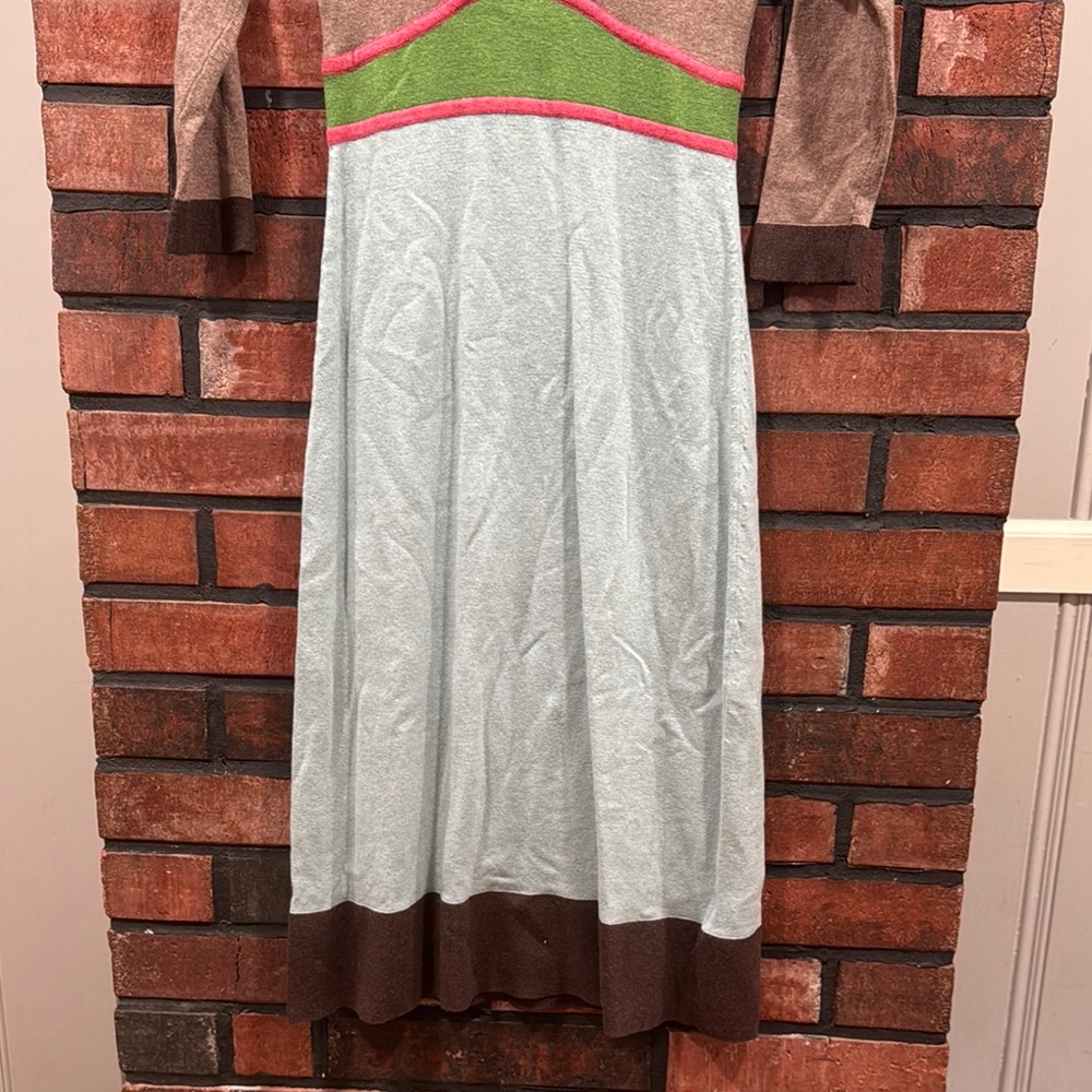 Boden Colorful V-Neck Women's Dress - Picture 3 of 9